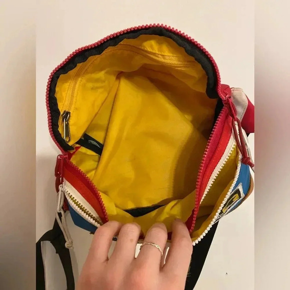 🌈 Mini But Mighty! Mountainsmith Lumbar Pack 🏕️ - Picture 2 of 7